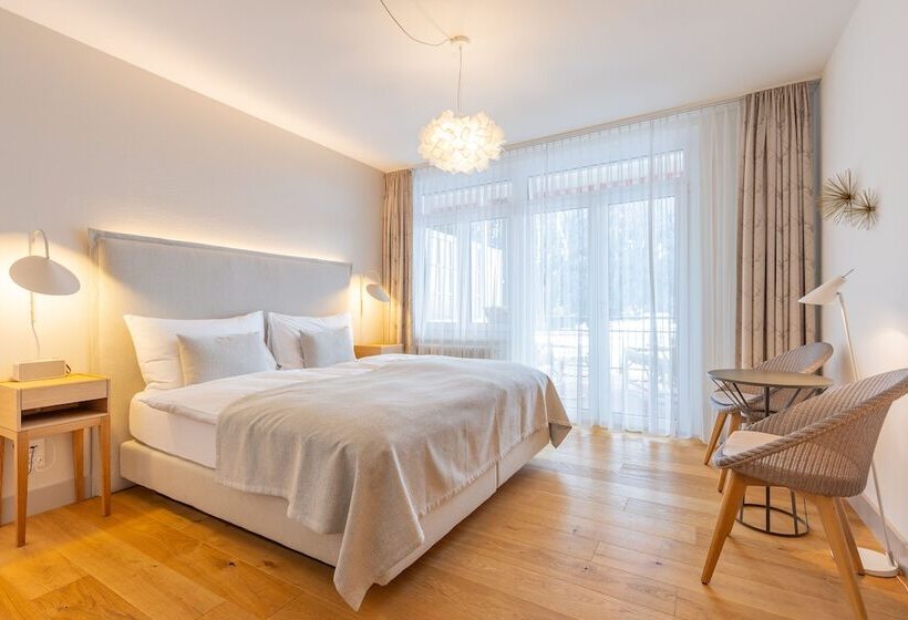 Номер Superior с Балконом, Edelweiss