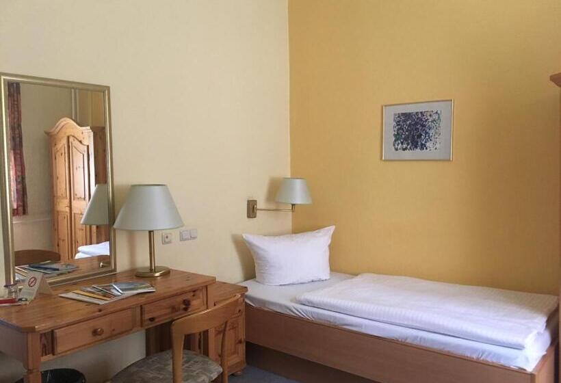 חדר סטנדרט, Fröbelhof