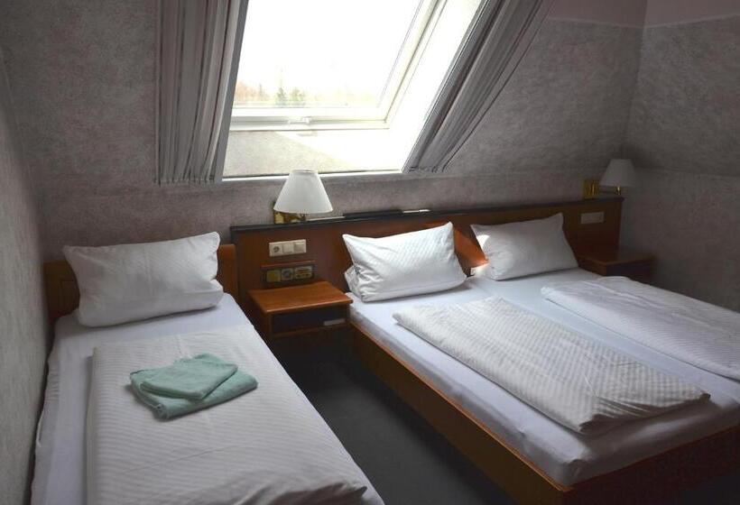 标准三人间, Gasthof Altes Rathaus Garni