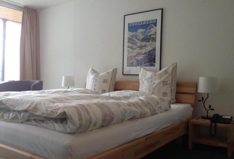 Номер Стандарт, Hahnenblick