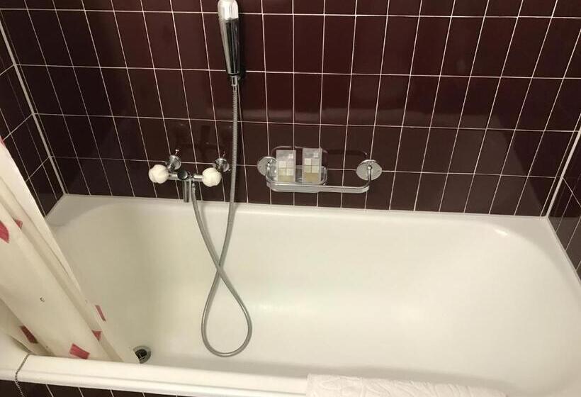 Номер Стандарт, Hahnenblick