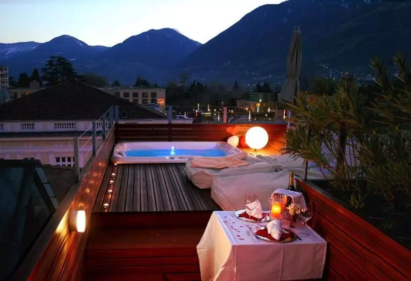 ハイドロマッサージバス付きスイート, Boutique Hotel Imperialart