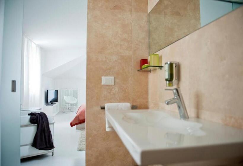 Люкс с гидромассажем, Boutique Hotel Imperialart