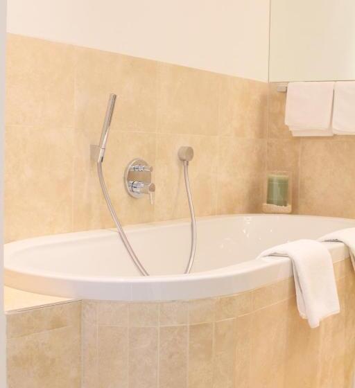 Номен Superior с Гидромассажем, Boutique Hotel Imperialart