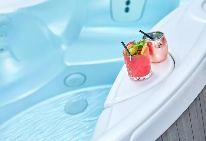 バスタブ付きスーペリアールーム, Boutique Hotel Imperialart