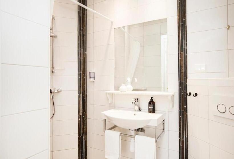 اتاق استاندارد, L Breda Blick