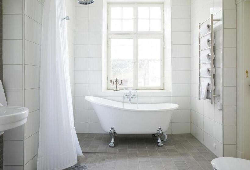 سوییت لوکس, L Breda Blick