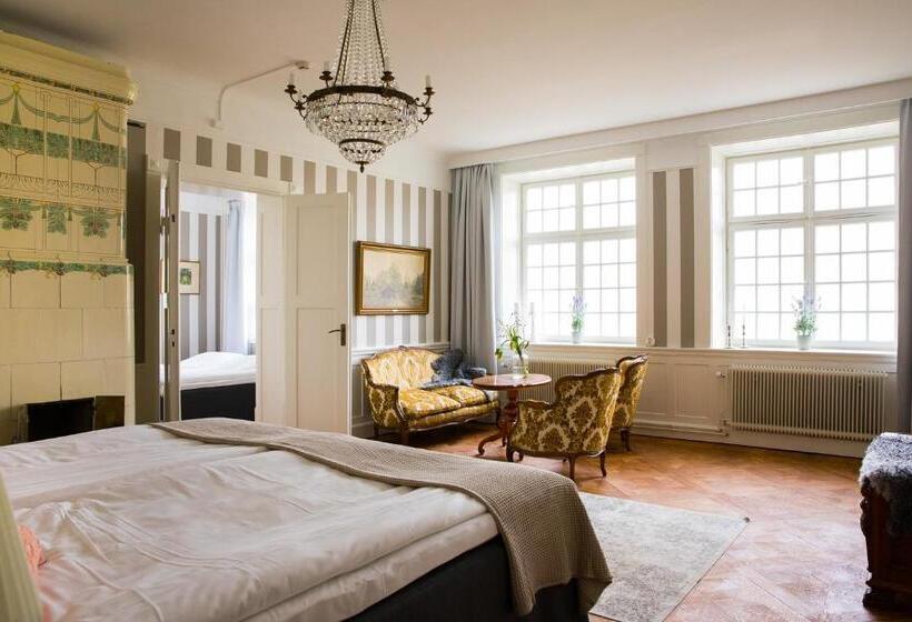 سوییت لوکس, L Breda Blick