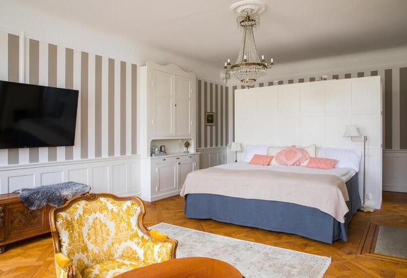 سوییت لوکس, L Breda Blick