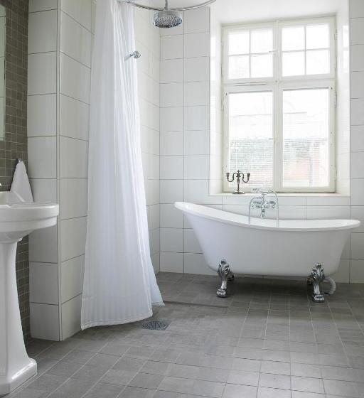 سوییت لوکس, L Breda Blick