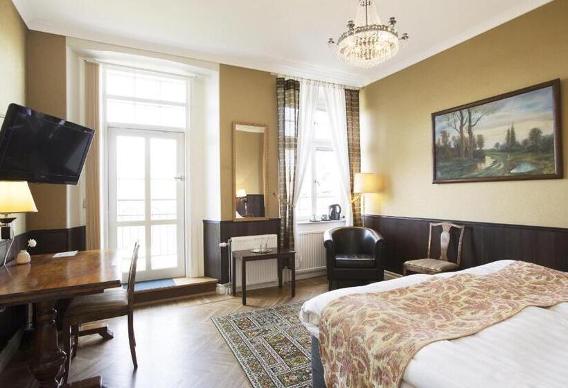 اتاق استاندارد با بالکن, L Breda Blick