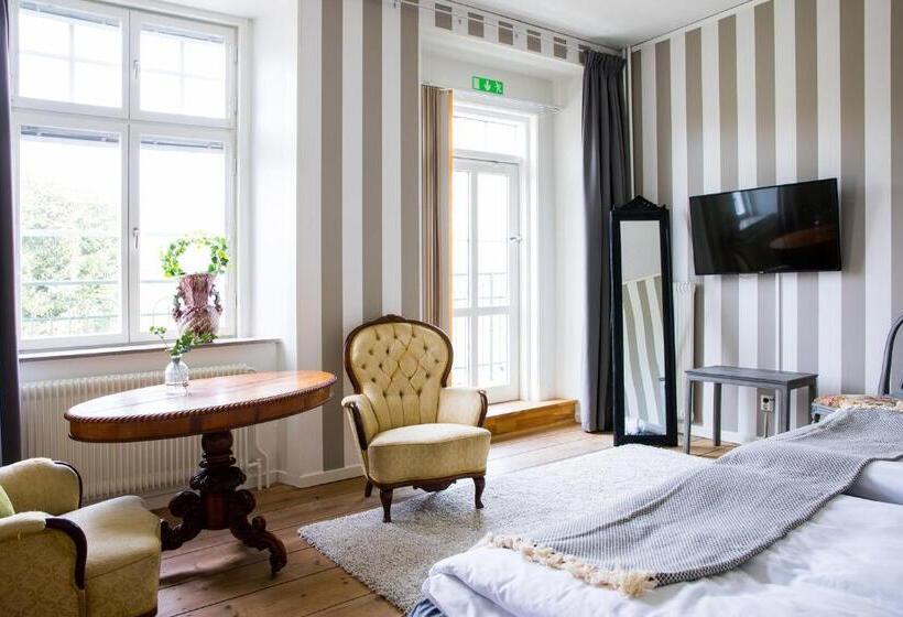 اتاق استاندارد با بالکن, L Breda Blick