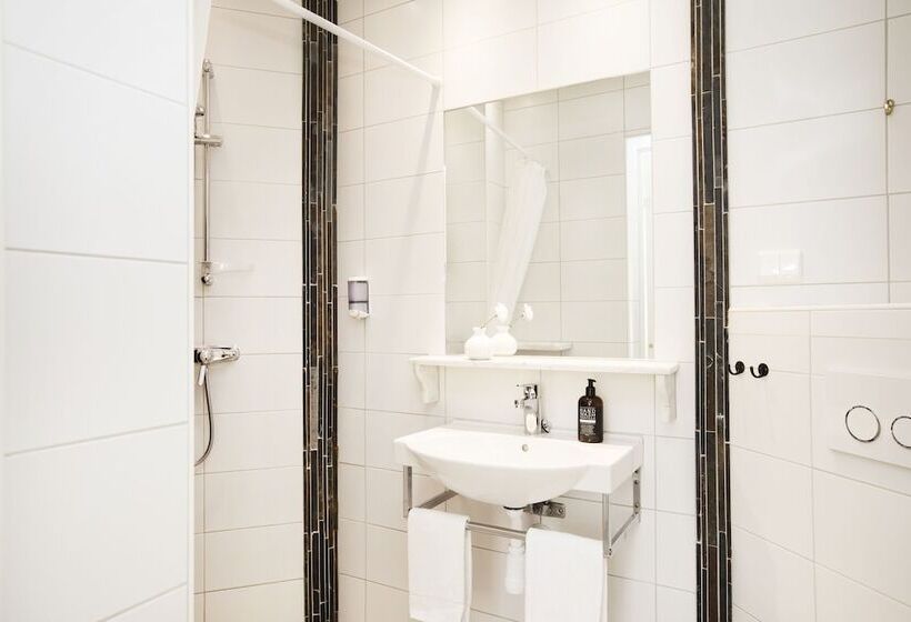 اتاق استاندارد, L Breda Blick