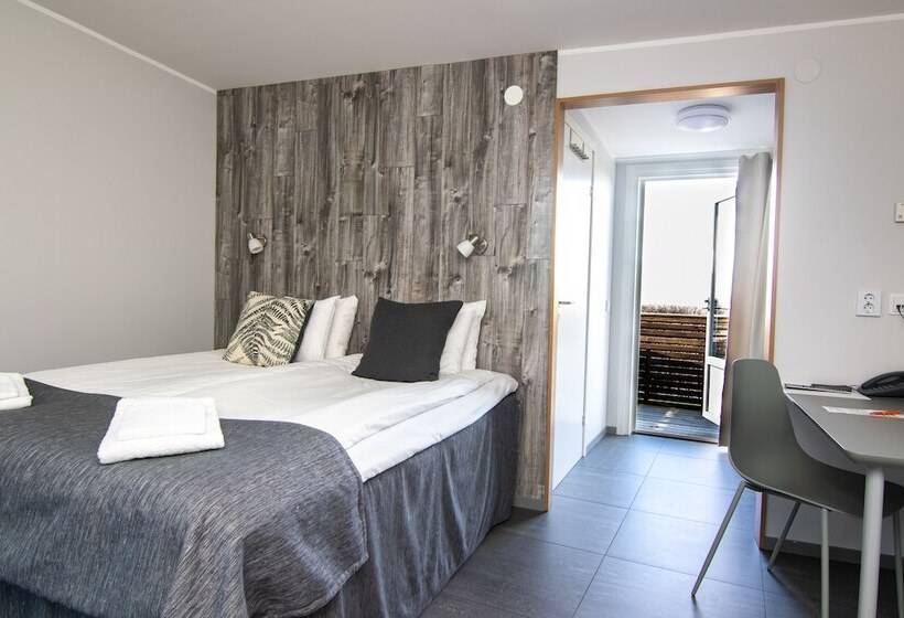 غرفة قياسية, L Och Restaurang Hovs Hallar