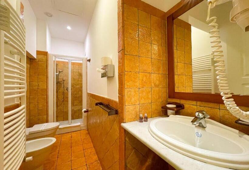 디럭스 룸, La Plumeria