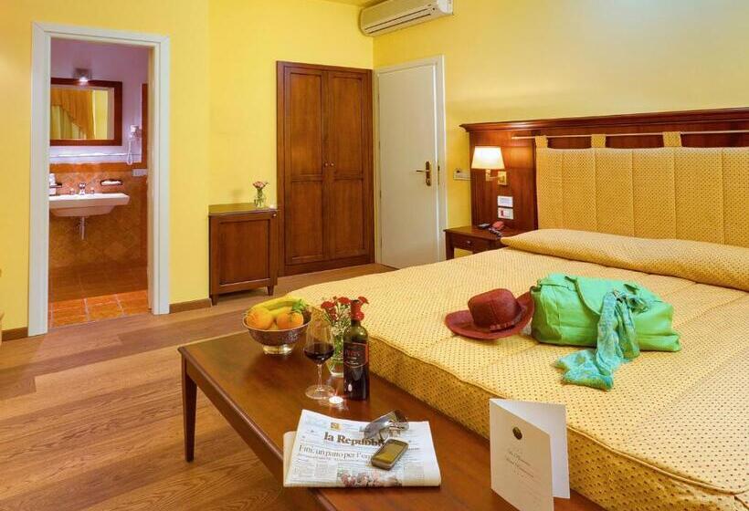 디럭스 룸, La Plumeria