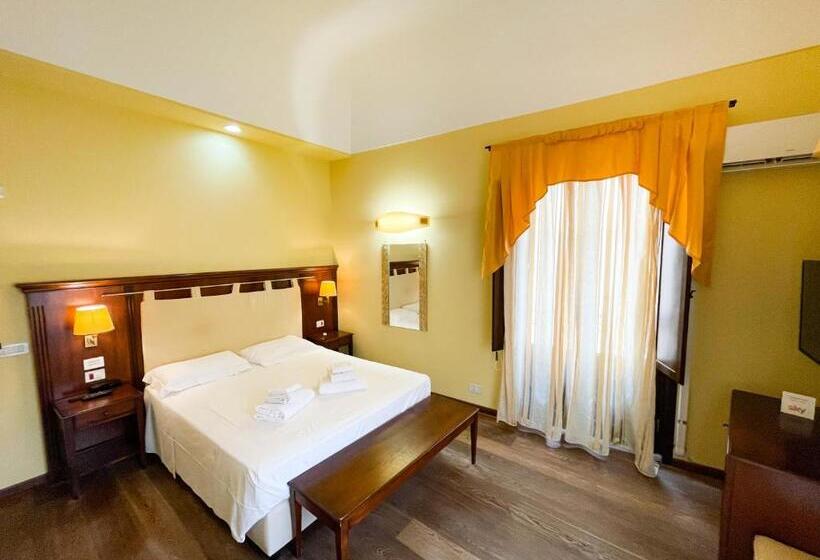 디럭스 룸, La Plumeria