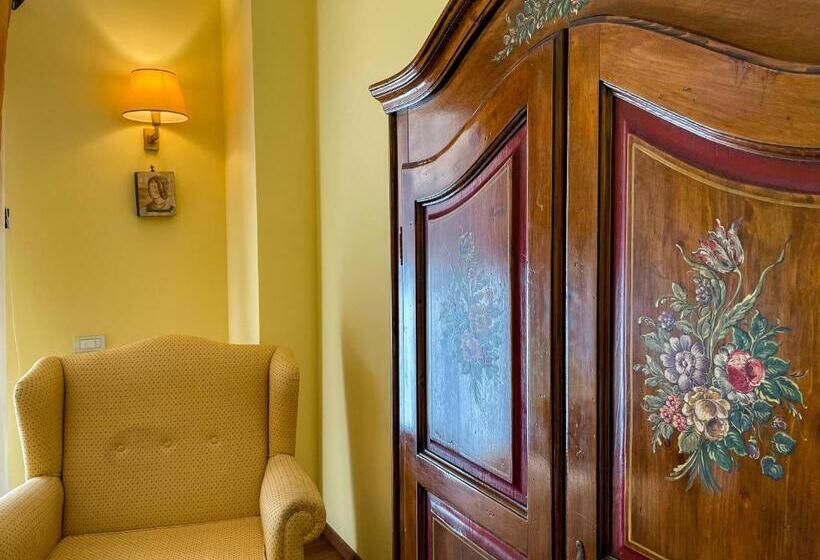 디럭스 주니어 스위트, La Plumeria