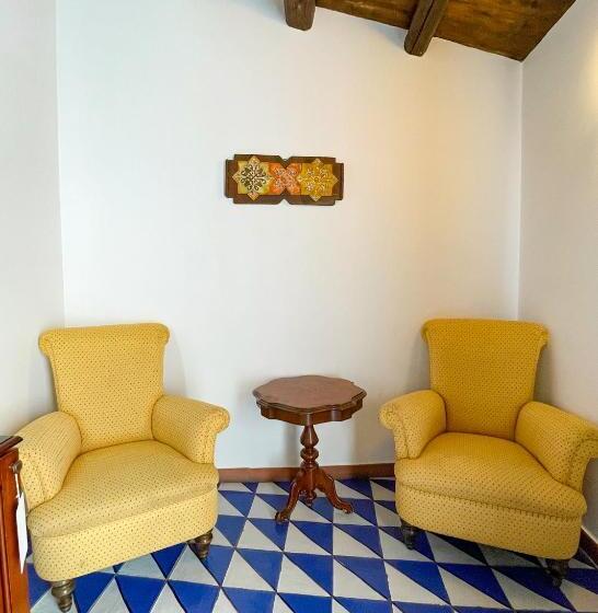 테라스 주니어 스위트, La Plumeria