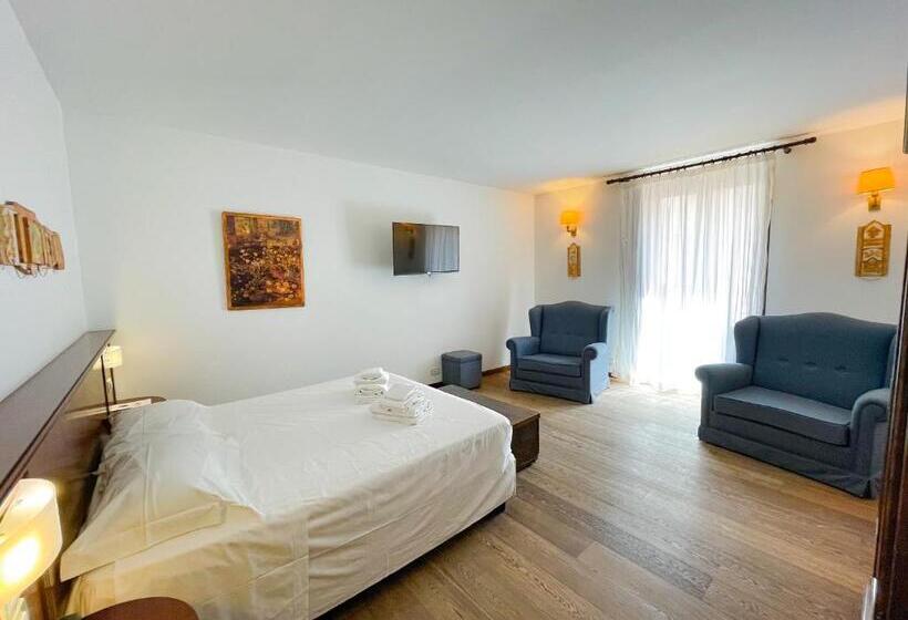 디럭스 주니어 스위트, La Plumeria