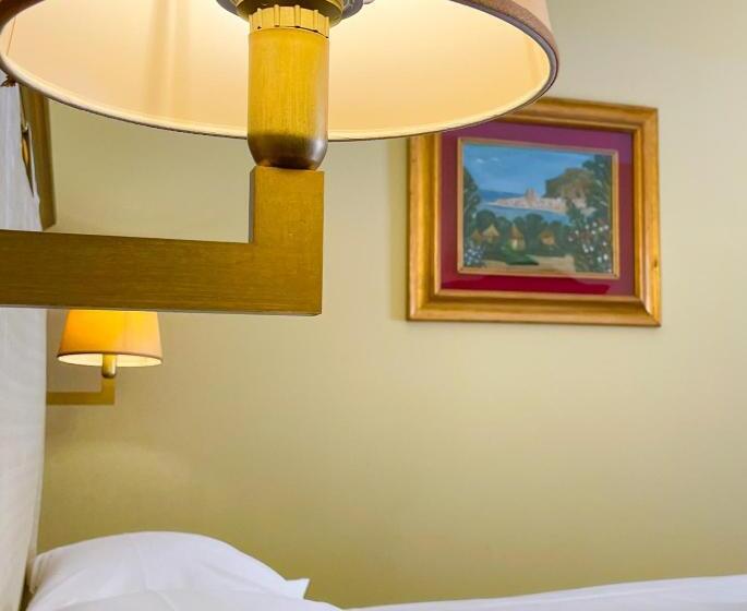 디럭스 주니어 스위트, La Plumeria