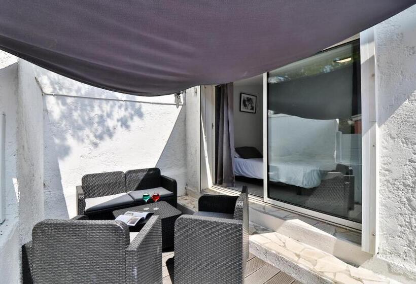 4인용 스탠다드 룸, La Tuiliere