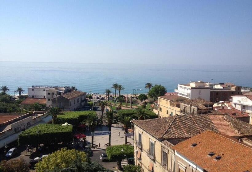 4인용 스탠다드 룸, Mediterraneo