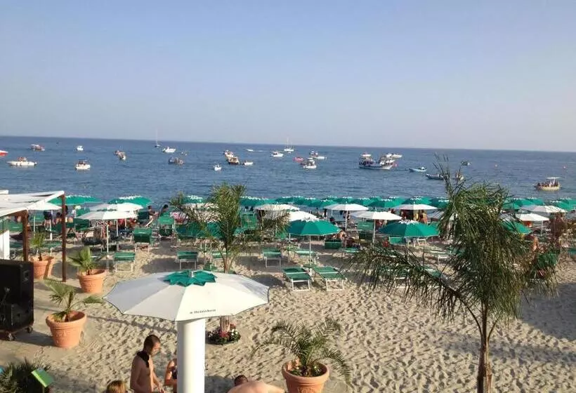 バルコニーつきオーシャンビュースーペリアルーム, Mediterraneo
