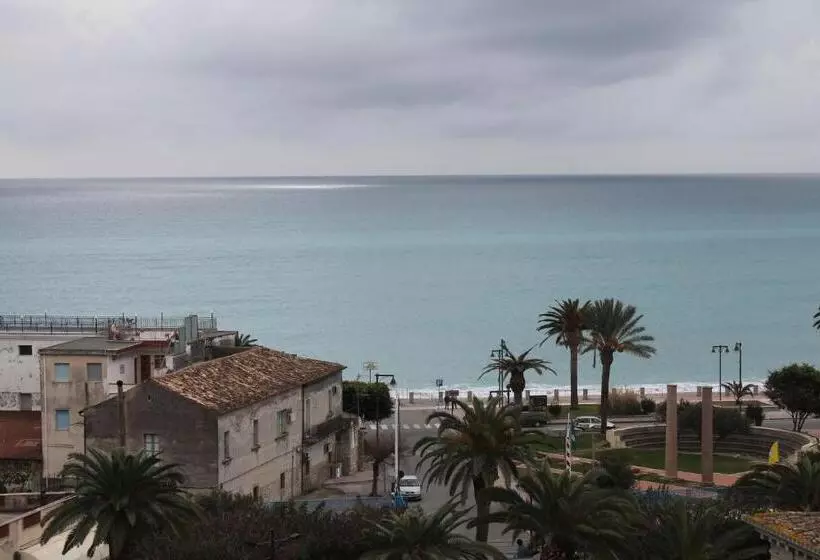 バルコニーつきオーシャンビュースーペリアルーム, Mediterraneo