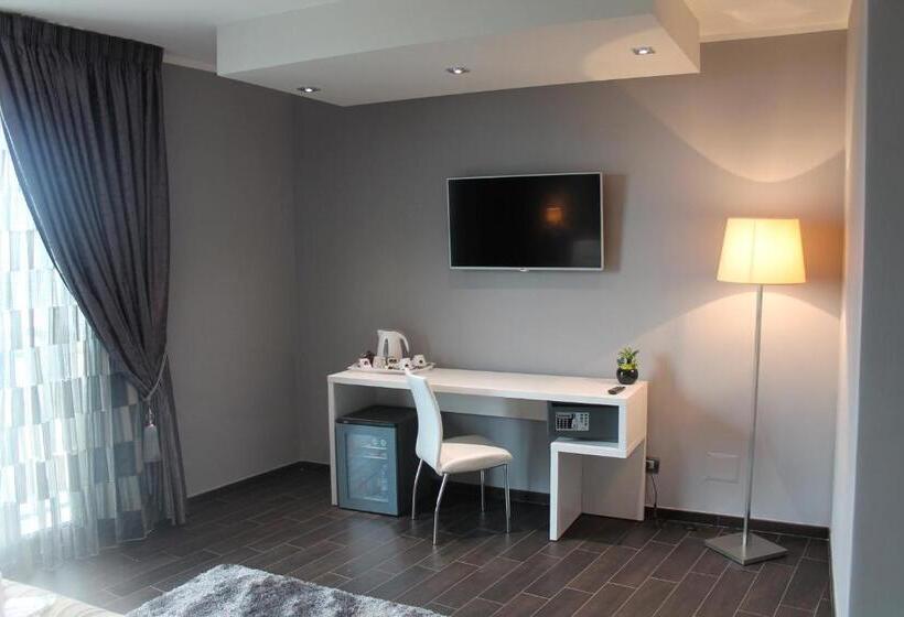 غرفة سوبيريور مطلّة علي البحر مزودة بشُرفة, Mediterraneo