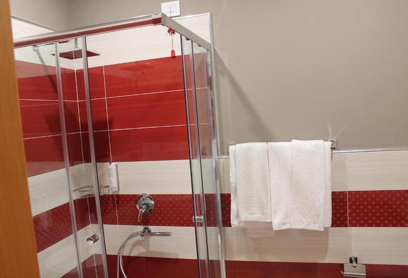 غرفة قياسية مطلّة علي البحر, Mediterraneo