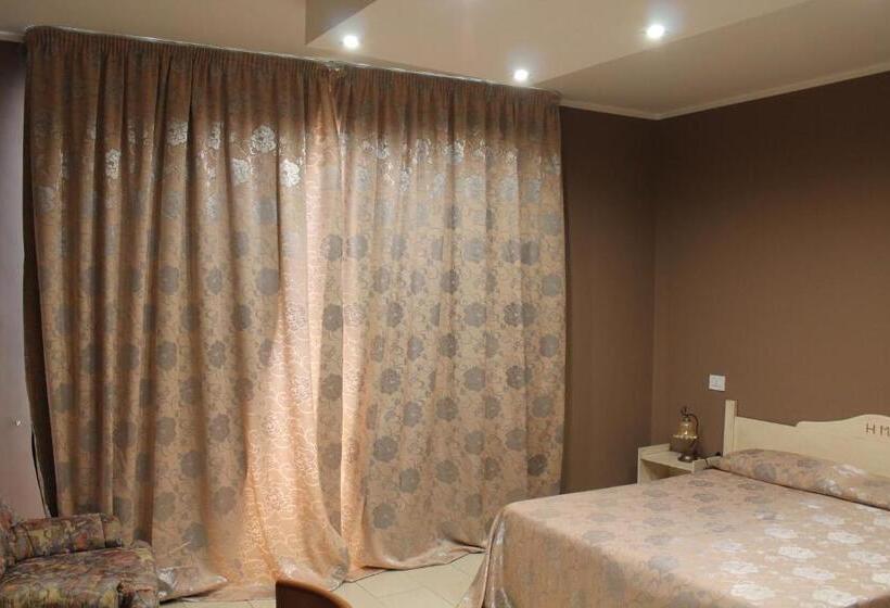 غرفة قياسية مطلّة علي البحر, Mediterraneo