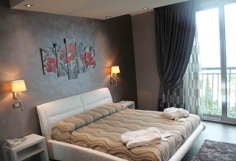 غرفة قياسية, Mediterraneo