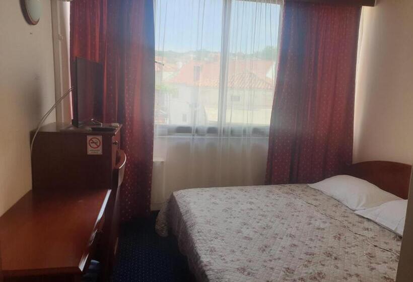 اتاق اکونومی, Miramare