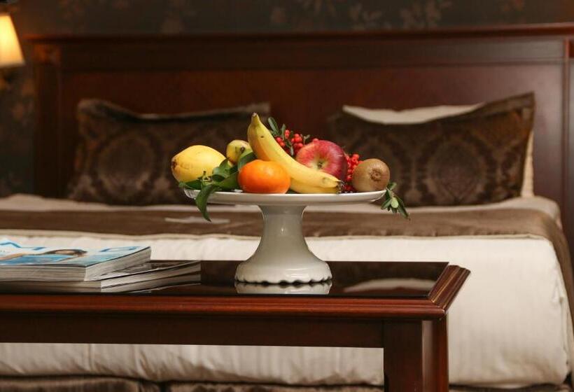 Quarto standard, Monec