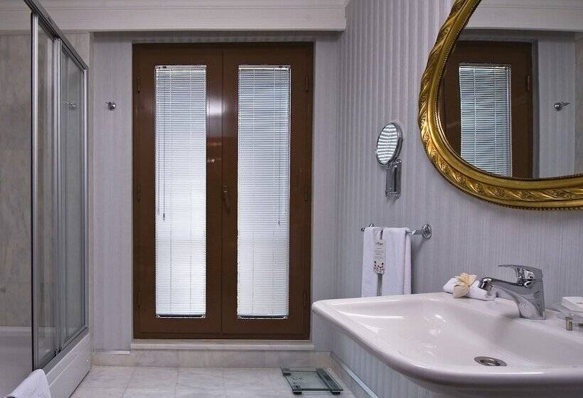 Quarto standard, Monec