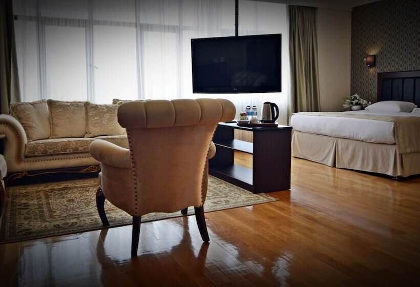 Quarto deluxe, Monec