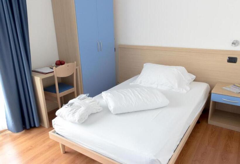 带阳台的标准单人间, Hi Hotels Riva