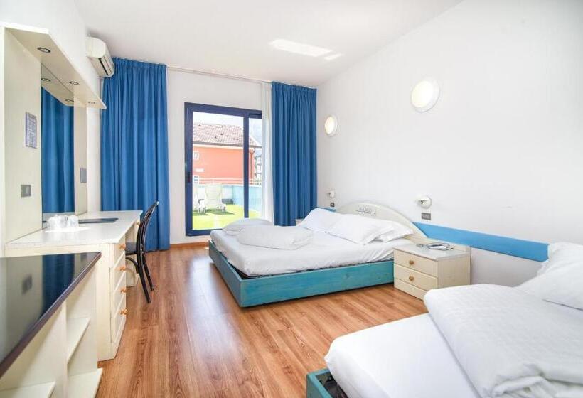 高级三人间, Hi Hotels Riva