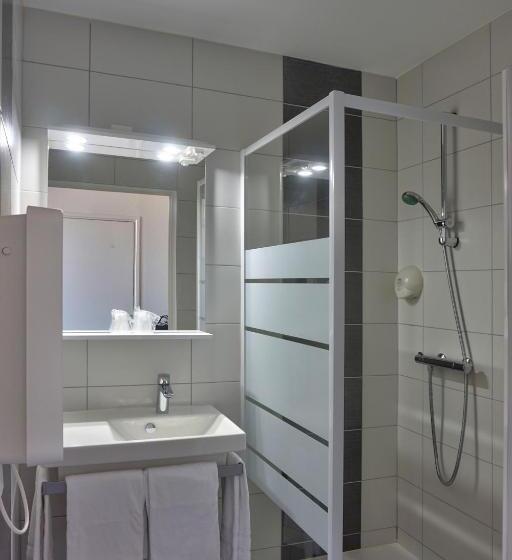 غرفة قياسية ذات طابع خاص, Queen Serenity