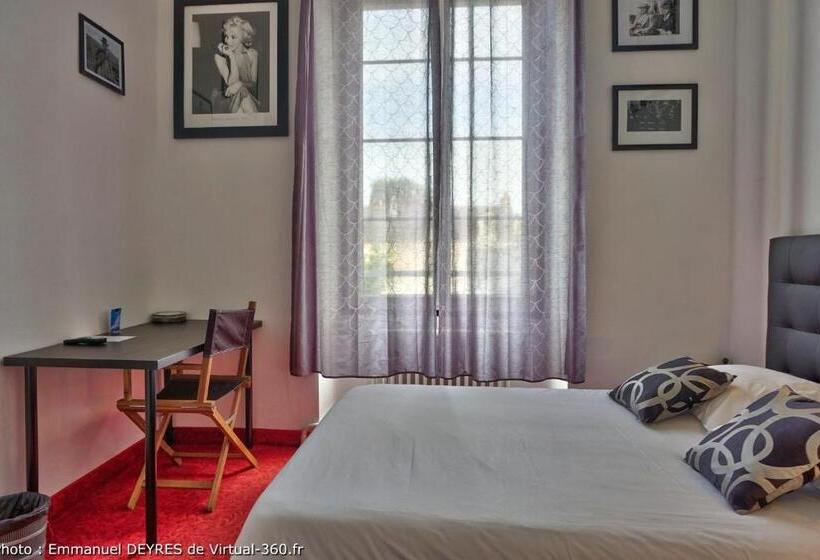 غرفة قياسية ذات طابع خاص, Queen Serenity