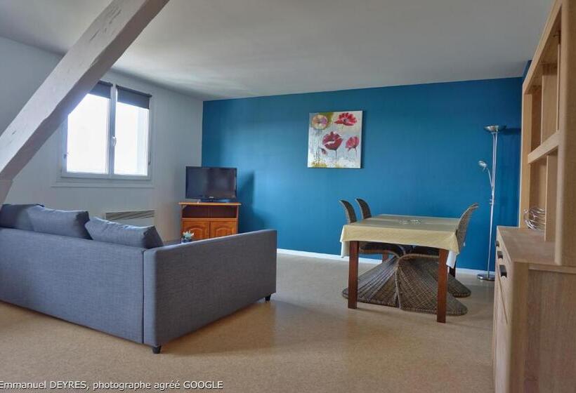 شقة غرفتين, Queen Serenity