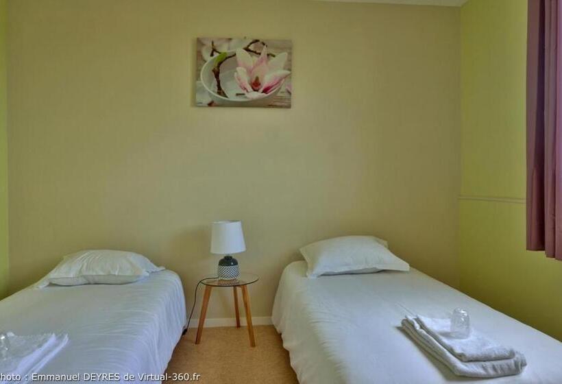 شقة غرفتين, Queen Serenity