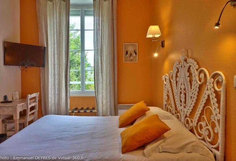 غرفة قياسية ذات طابع خاص, Queen Serenity