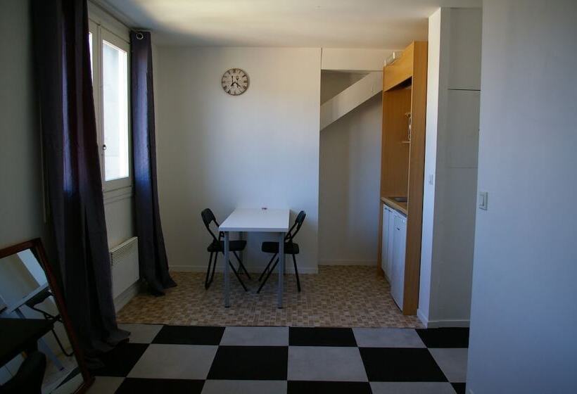 إستوديو قياسى, Queen Serenity