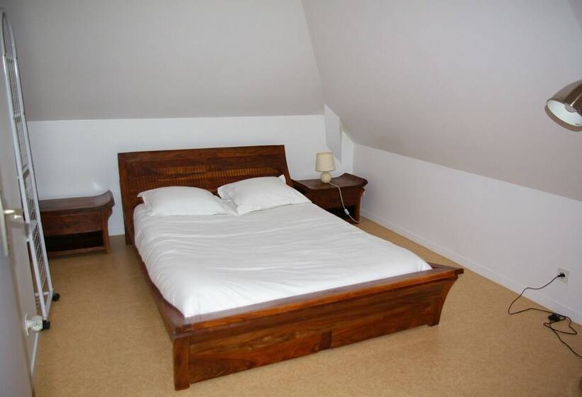 شقة غرفتين, Queen Serenity