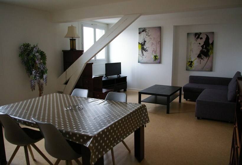 شقة غرفتين, Queen Serenity