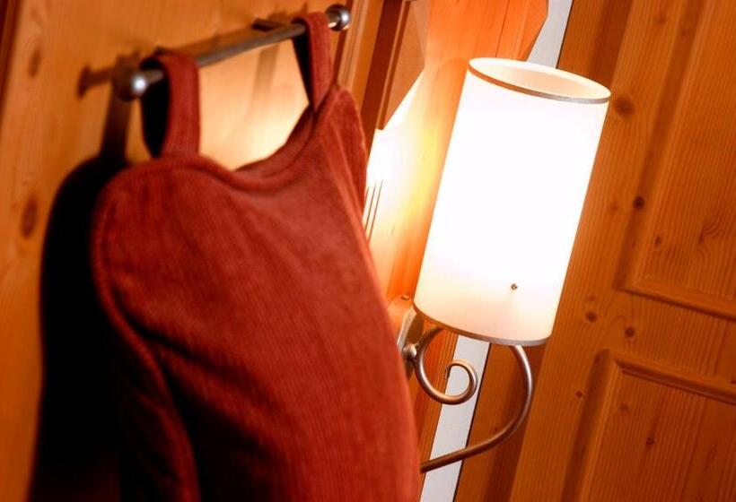 اتاق راحتی یک تخته, Logis Hotel Restaurant Dimmer