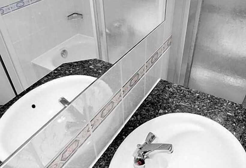 اتاق استاندارد, Logis Hotel Restaurant Dimmer