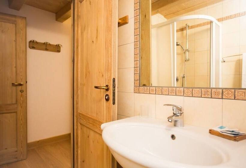 غرفة سوبيريور, Restaurant La Barme